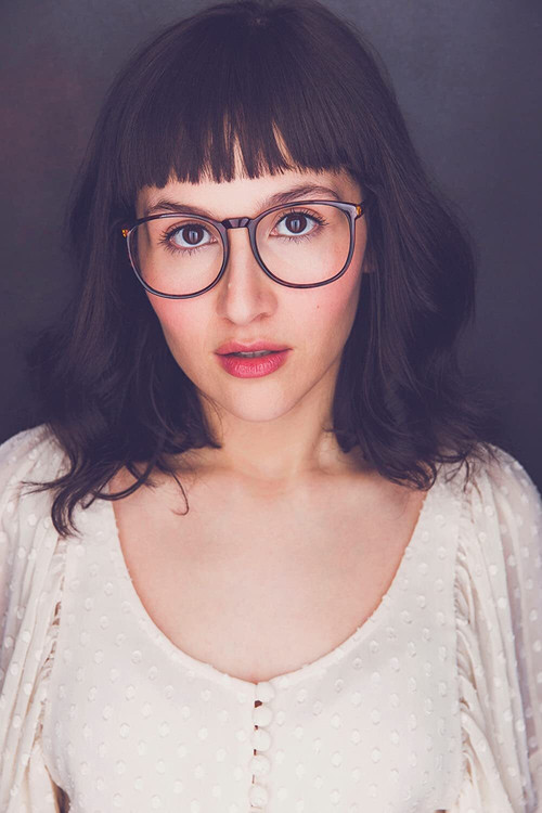 Jacqueline Guillen as Store clerk