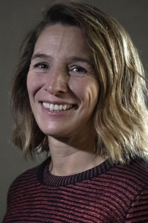 Sonsoles Aranguren as Estrella - 8 años