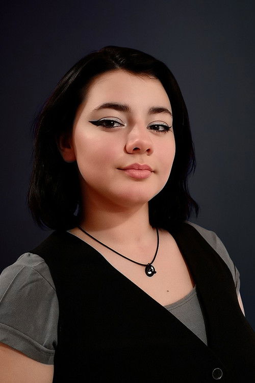 Eduarda Maressa as Anna