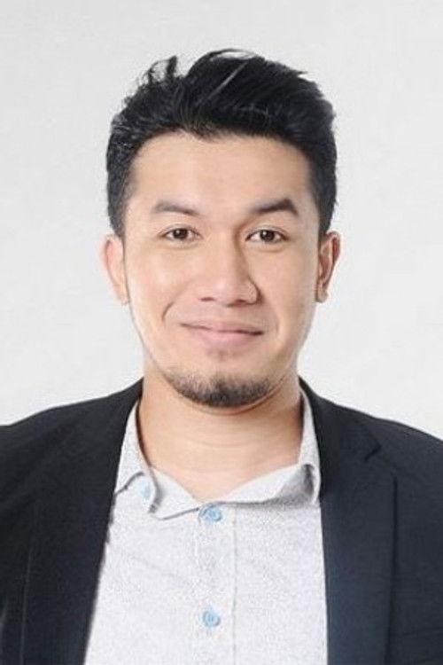 Ungku Ismail Aziz as Firdaus