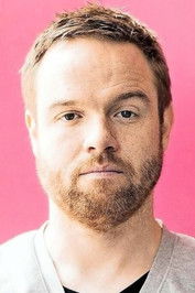 Rune Tolsgaard as Carlo (voice)