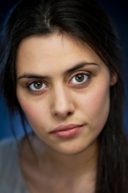 Samantha Bolter as Kate