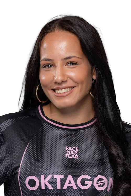 Alina Dalaslan as Self