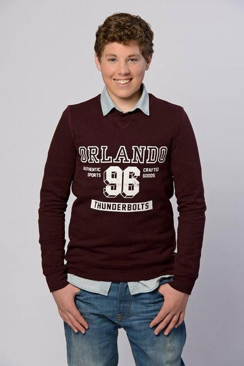 Timo Wils as Maarten