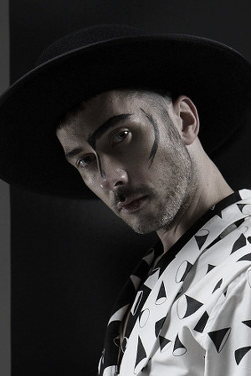 Stef Caers as Meneer Le Roi