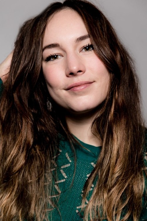 Isis Cabolet as Belle's Sister