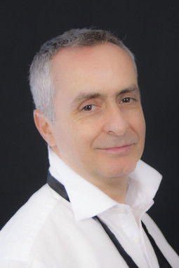 Periklis Lianos as Περικλής