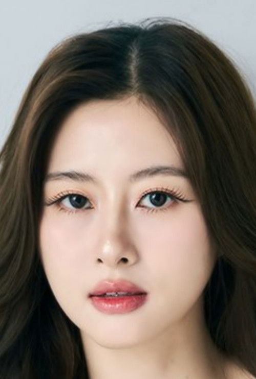 Nunnicha Saehuang as Jin's Co-star