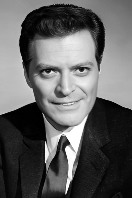 Sergio Fantoni as Captain Oppo