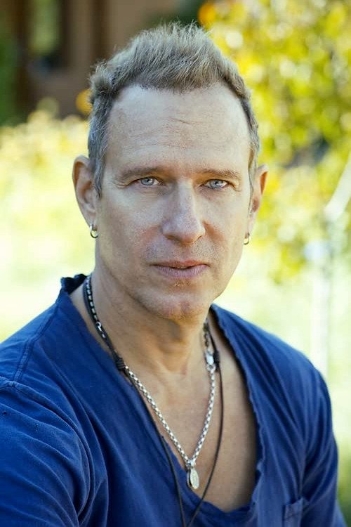 Loren Haynes as Willie Munroe