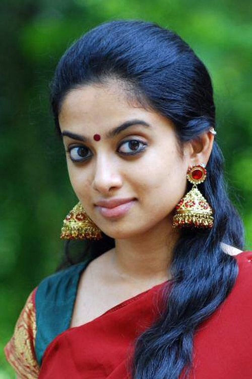Gauthami Nair as Anupama