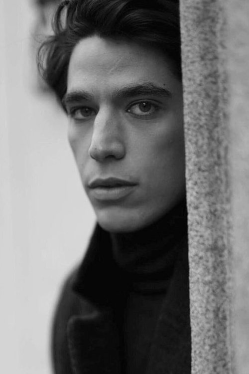 Ignacio Gil-Toresano as 