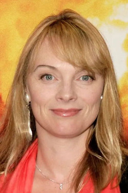 Elizabeth Heery as Girlfriend