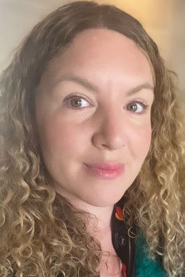 Charlotte Trier as Mrs. Freund