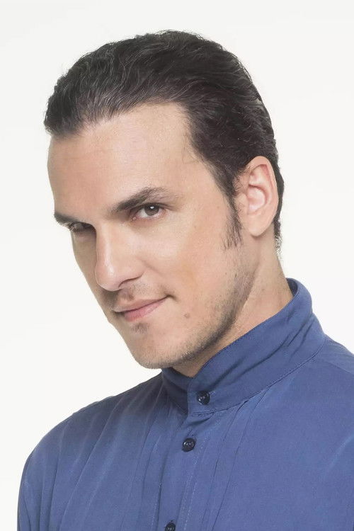 Emilianos Stamatakis as Έκτορας Δεμίρης