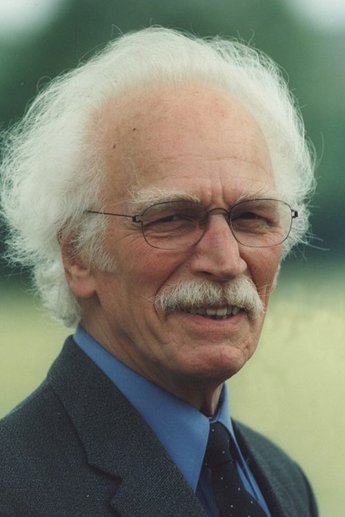 Holger Perfort as Archive Employee