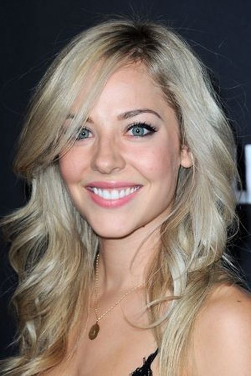 MacKenzie Porter as Kelly Harding