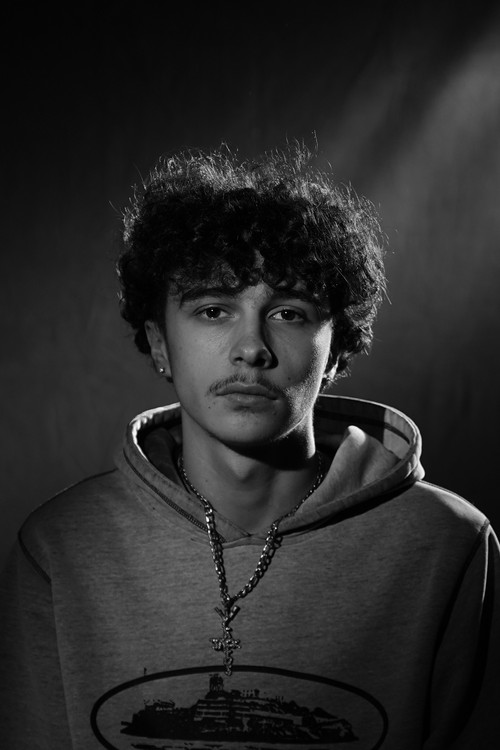 Hugo Mugnier-Lackaff as Fils de Martine