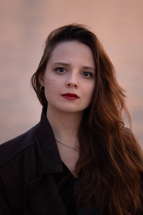 Alisa Yarmolyuk as Катя, ассистент Кости