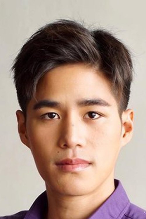 Chupat Harnharuiharn as Pi