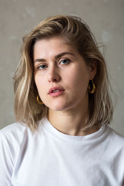 Emma Castrén as Mari