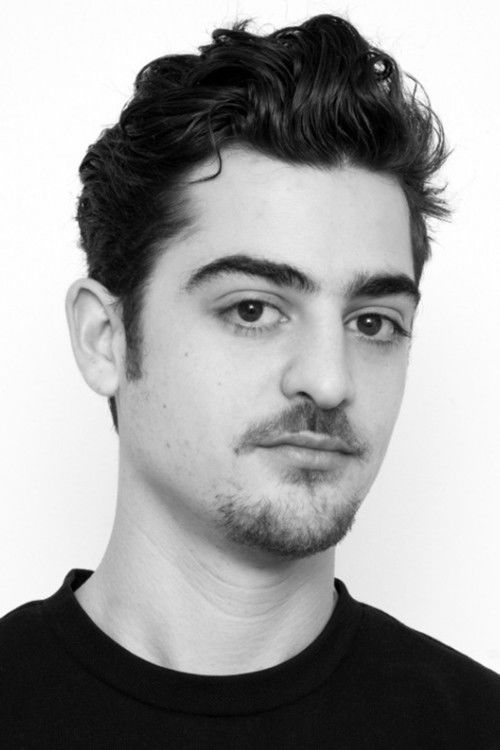 Jasper Gottlieb as Dylan