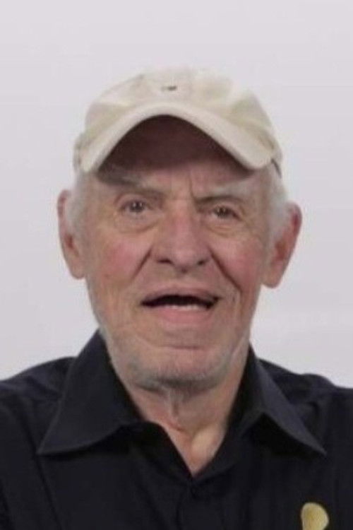 Sílvio Luiz as Dingo