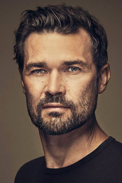 Jens Gotthelf as Kim