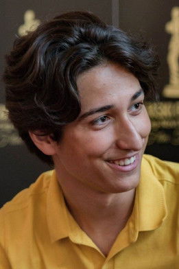 Leon Ristov as Milan