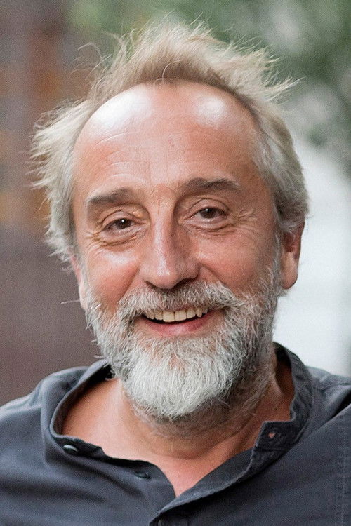 Gonzalo de Castro as Roberto