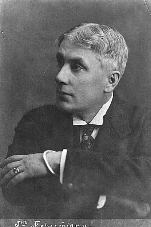 Ivane Perestiani as Count Zapolskiy