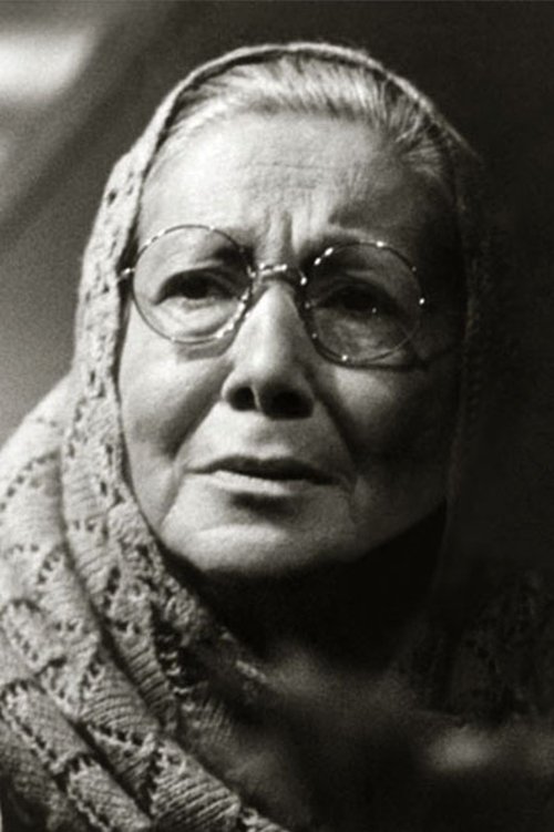 Jamileh Sheikhi as Roya's Mother