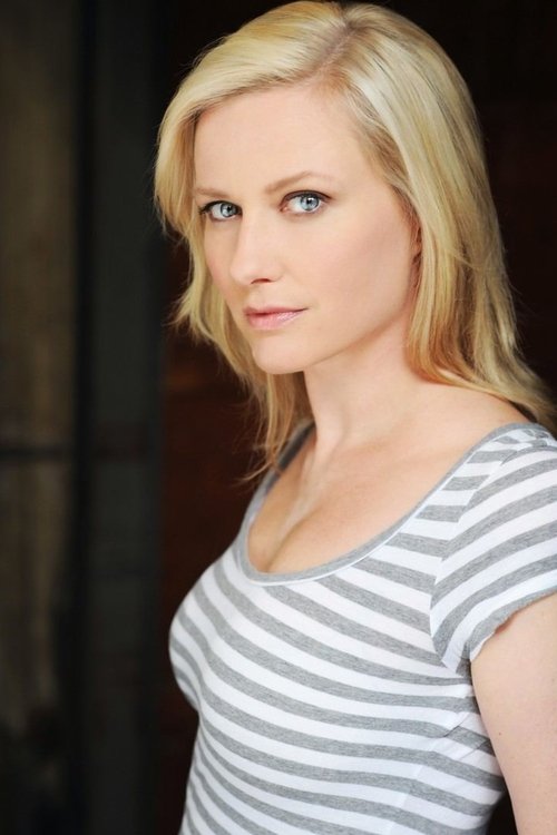 Emily Holmes as Linda Walters