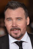 Rinat Khismatouline as Poliziotto