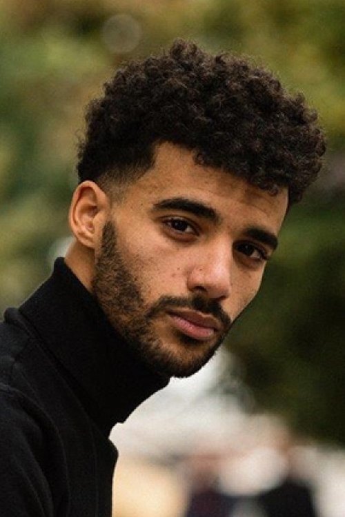 Ibrahim Keshk as Kamal