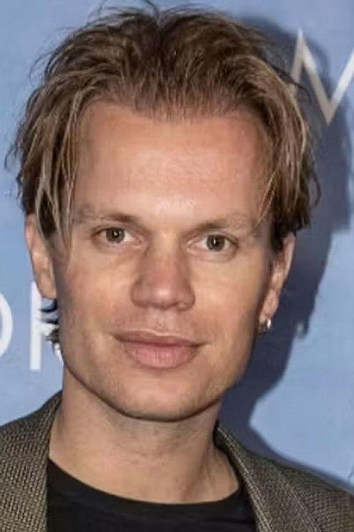 Søren Le Schmidt as Royal kommentator