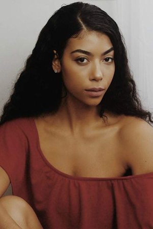 Sierra Wooldridge as Anna Bellcroft