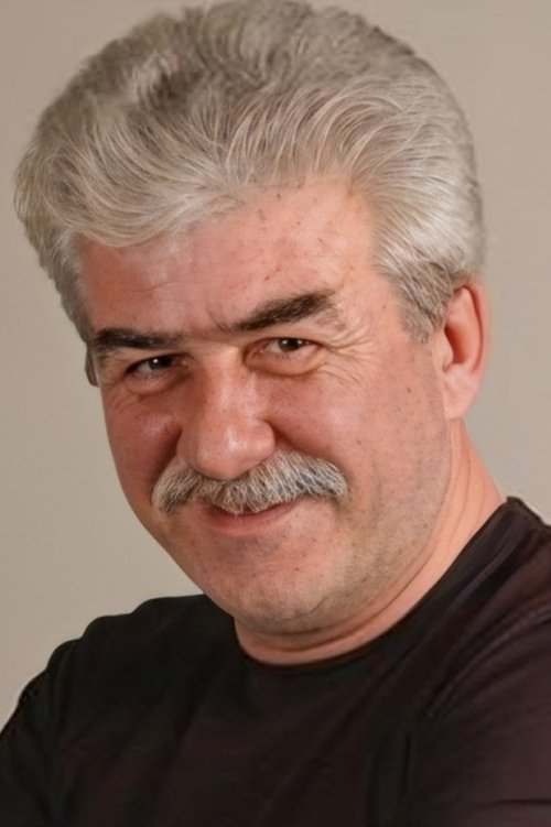 Mehmet Vanlıoğlu as Kemal