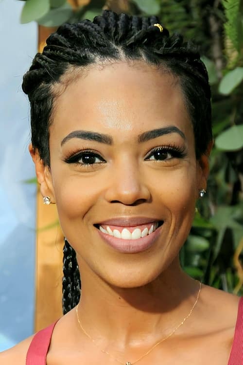 Jazmyn Simon as Selene Gilmore