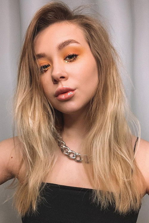 Ксения Бондарева as 