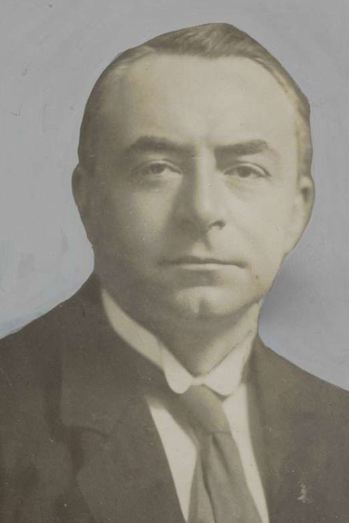 Jules Brongers as Tuinman