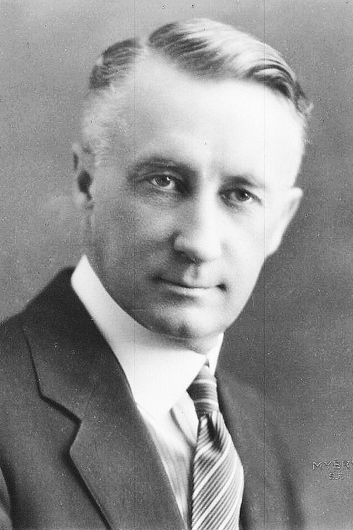 Mitchell Ingraham as Judge