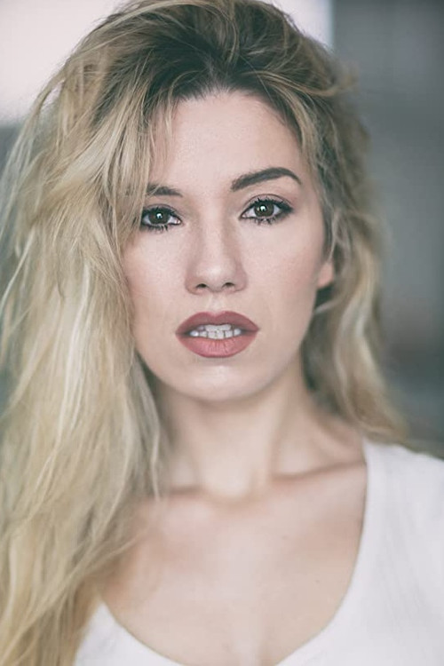 Emilie Parvillers as Fille boite de nuit