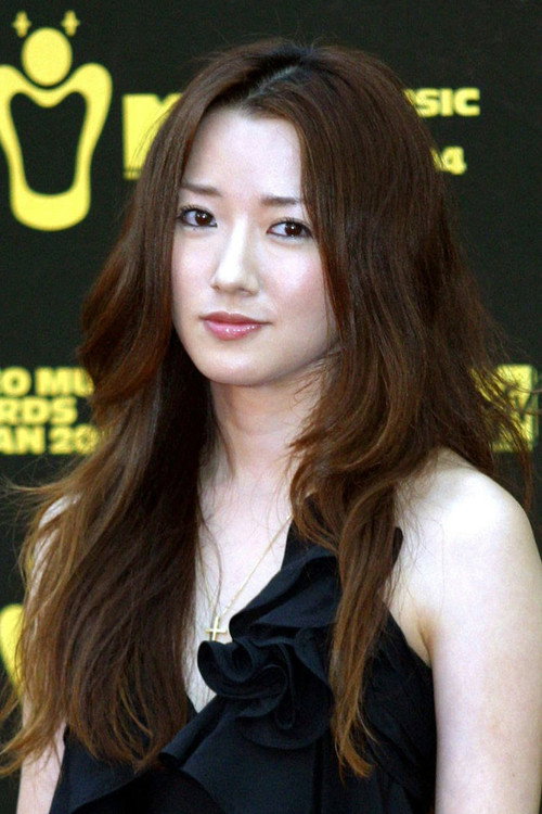 Fayray as Naomi Nagin