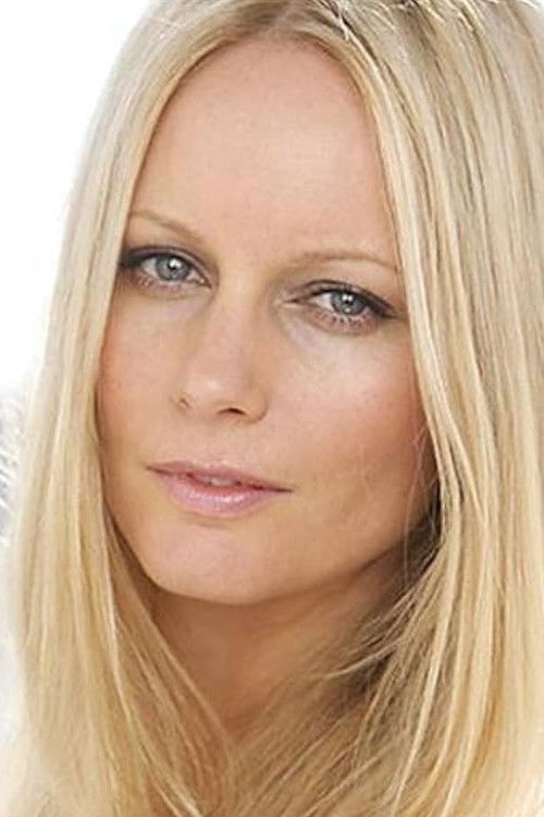 Leila Johnson as Denise Davies