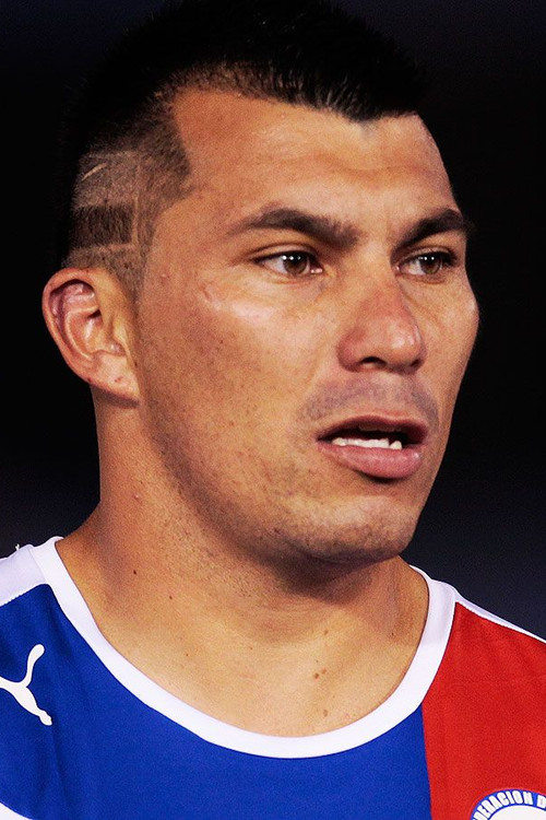 Gary Medel as Himself