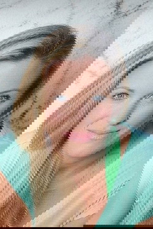 Liz Iacuzzi as Nurse