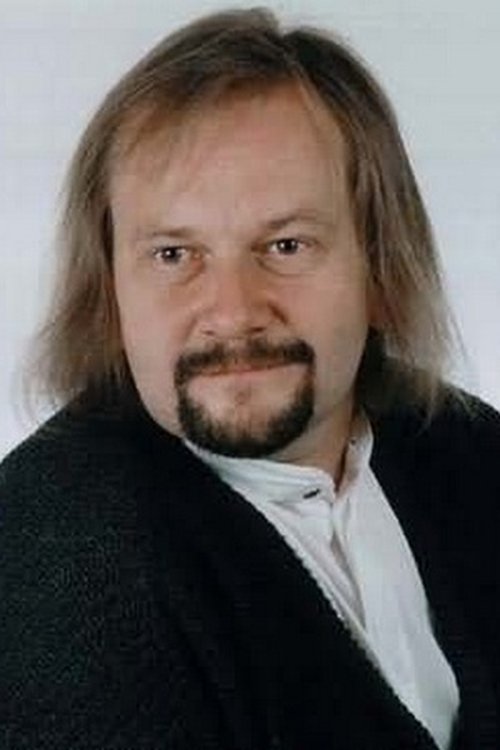 Jacek Mąka as Notary