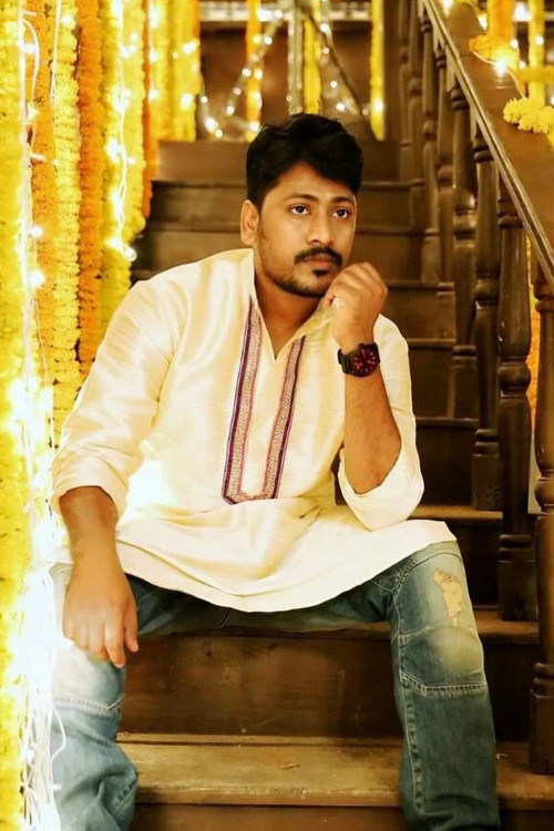 Josh Ravi as Sokulapalem Resident