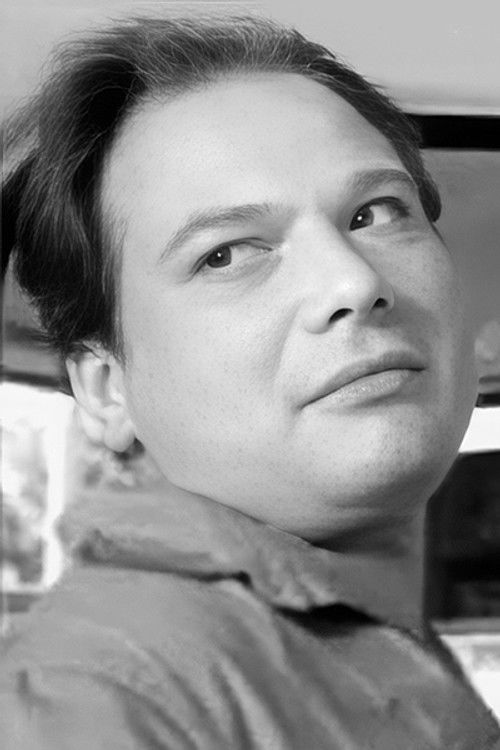 Mikhail Suvorov as лесоруб-плотогон